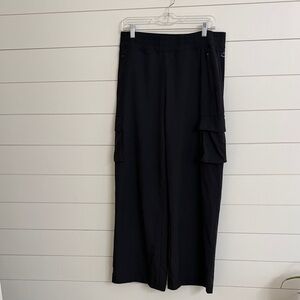 Beyond Yoga | Black Wide Leg Cargo Pants Sz Med